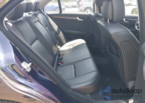 2013 Mercedes-Benz C 300 Luxury 4Matic/Sport 4Matic из США, поврежденный, VIN WDDGF8AB0DR253144